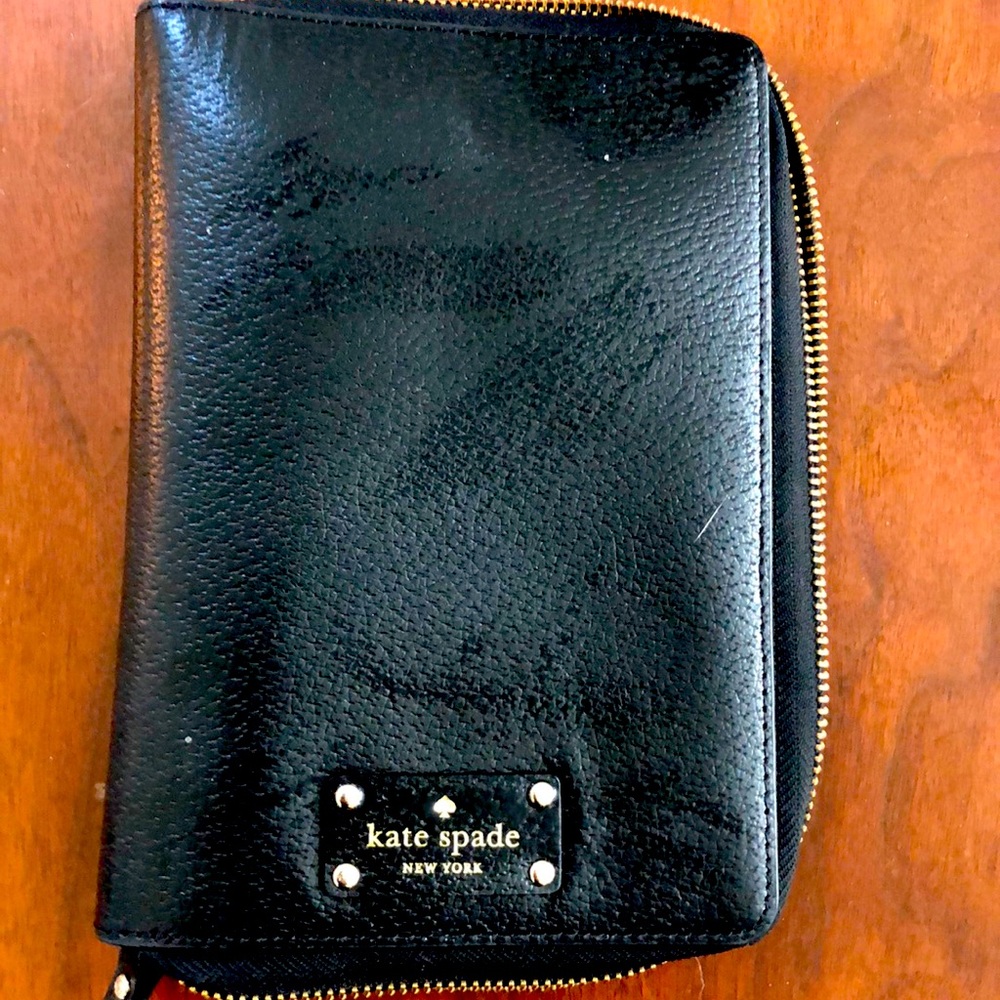 Kate Spade planner, black and gold. 6 ring 6”x8”